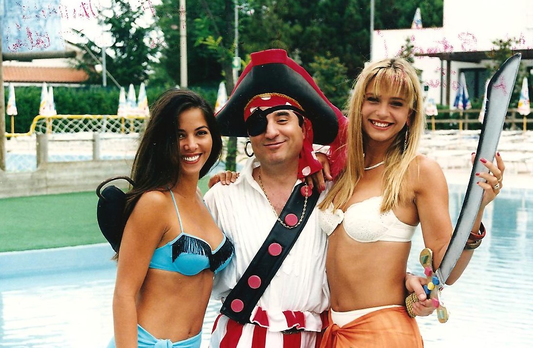 Bellezas al agua: aquellos veranos de Telecinco